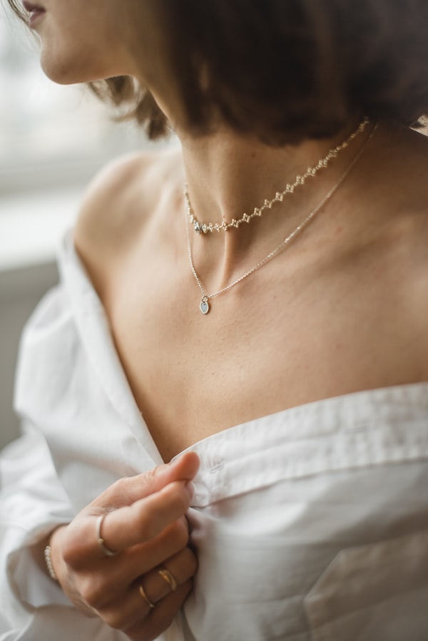 Delicate layered gold necklace